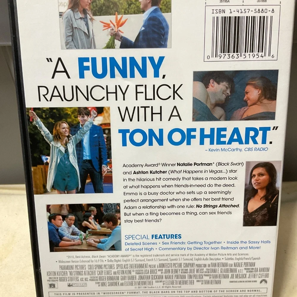 DVD -No Strings Attached. V88